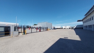 Warehouse to rent at 32 Montreal Drive in Airport Industria