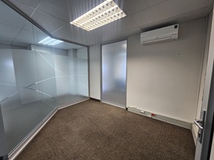 632m² Office Space to rent at Avanti Office Park in Tygervalley Waterfront