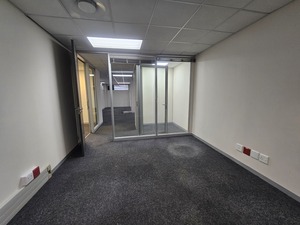 858m² Office Space to rent at Bloemhof in Bo Oakdale