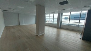 231m² Office Space to rent at Convention Tower in Foreshore