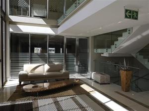 1 500m² Office Space to rent at Hertford Office Park in Waterfall