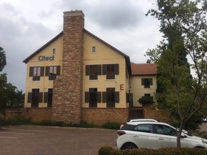 410m² Warehouse to rent at Meadowbrook Office Park Adampol in Olivedale