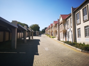 263m² Warehouse to rent at Mount Royal Business Park in Halfway House