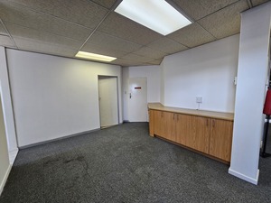 604m² Office Space to rent at Omni Park in Bo Oakdale