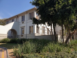 607m² Office Space to rent at The Hunt  - Hunts End in Sandton Central