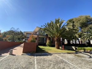 264m² Office Space to rent at Viscount Office Park in Bedfordview
