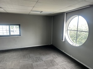 1 111m² Warehouse to rent at 5 Louis Glassman Road in Paarden Eiland