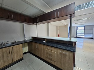 632m² Office Space to rent at Avanti Office Park in Tygervalley Waterfront