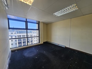 632m² Office Space to rent at Avanti Office Park in Tygervalley Waterfront