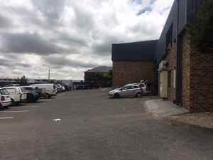 252m² Warehouse to rent at Cranberry Industrial Park in Laser Park