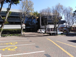 98m² Office Space to rent at Cresta Junction in Cresta