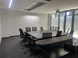 428m² Office Space to rent at Design Quarter Retail Offices in Fourways