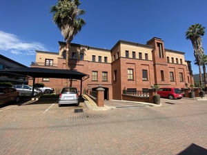 196m² Office Space to rent at Eastgate Lane Office Park in Bedfordview