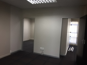 152m² Office Space to rent at Ferndale Mews in Ferndale