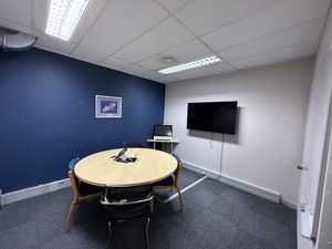 1 250m² Office Space to rent at Golf Park in Mowbray