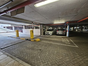 174m² Office Space to rent at Grosvenor Square -  Century City in Century City