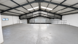 420m² Warehouse to rent at Gunners Factory Park in Epping Industrial