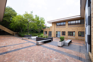 147m² Office Space to rent at Kernick House in Midrand