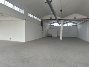 390m² Office Space to rent at M5 Business Park in Maitland