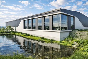 11 443m² Warehouse to rent at Midpoint Industrial in Midridge Park