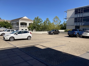 199m² Office Space to rent at Neutron House in Techno Park