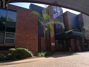 665m² Office Space to rent at Oakfields in Ferndale