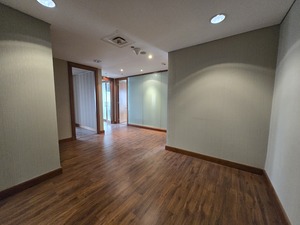 217m² Office Space to rent at Sandton City Office Tower in Sandton Central