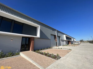 Warehouse to rent at Stonewood Park in Okavango
