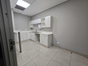 520m² Office Space to rent at The Towers in Sandton Central
