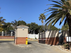 264m² Office Space to rent at Viscount Office Park in Bedfordview