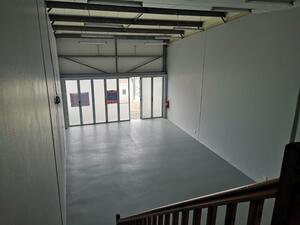 125m² Retail Shops to rent at Broadway Auto Centre in Somerset West