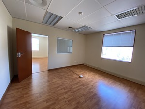 656m² Office Space to rent at Bedford Centre in Bedfordview