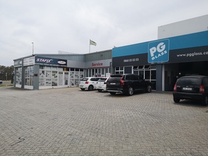 Retail Shops to rent at Broadway Auto Centre in Somerset West