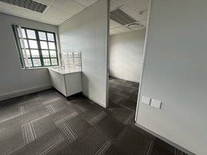 124m² Office Space to rent at Brookside Office Park in Claremont