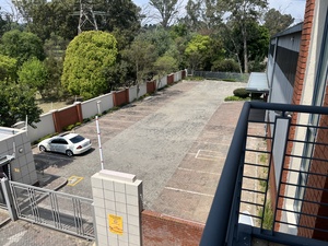 1 236m² Office Space to rent at DHL Building in Lyme Park