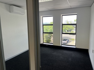 120m² Office Space to rent at Hurlingham Office Park in Hurlingham