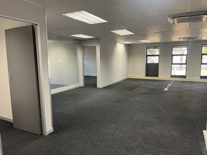 163m² Office Space to rent at Hurlingham Office Park in Hurlingham