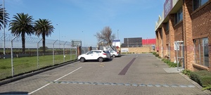 2 094m² Warehouse to rent at Independence Square in Ottery