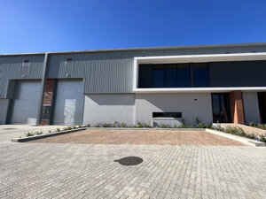 Warehouse to rent at Stonewood Park in Okavango