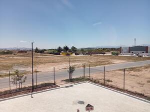 428m² Warehouse to rent at Stonewood Park in Okavango