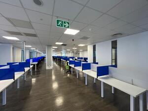 1 660m² Office Space to rent at The Halyard in Foreshore