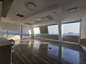 520m² Office Space to rent at The Towers in Sandton Central