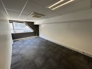 946m² Office Space to rent at Thomas Pattullo in Foreshore