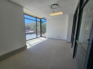347m² Office Space to rent at Plattekloof Office Park in Plattekloof