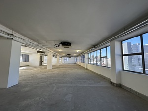 869m² Office Space to rent at Buitengracht Centre in Cape Town CBD