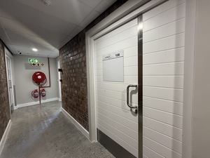 97m² Office Space to rent at Halo Medical Suites Paardevlei in Paardevlei