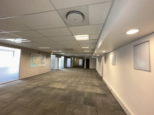 946m² Office Space to rent at Thomas Pattullo in Foreshore