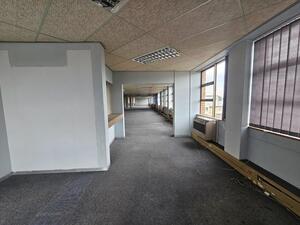 794m² Office Space to rent at Louwville Place in Bellville CBD