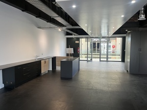 267m² Office Space to rent at Design Quarter Retail Offices in Fourways
