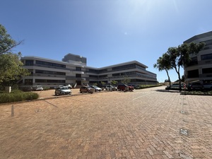 9 092m² Office Space to rent at Golf Park in Mowbray